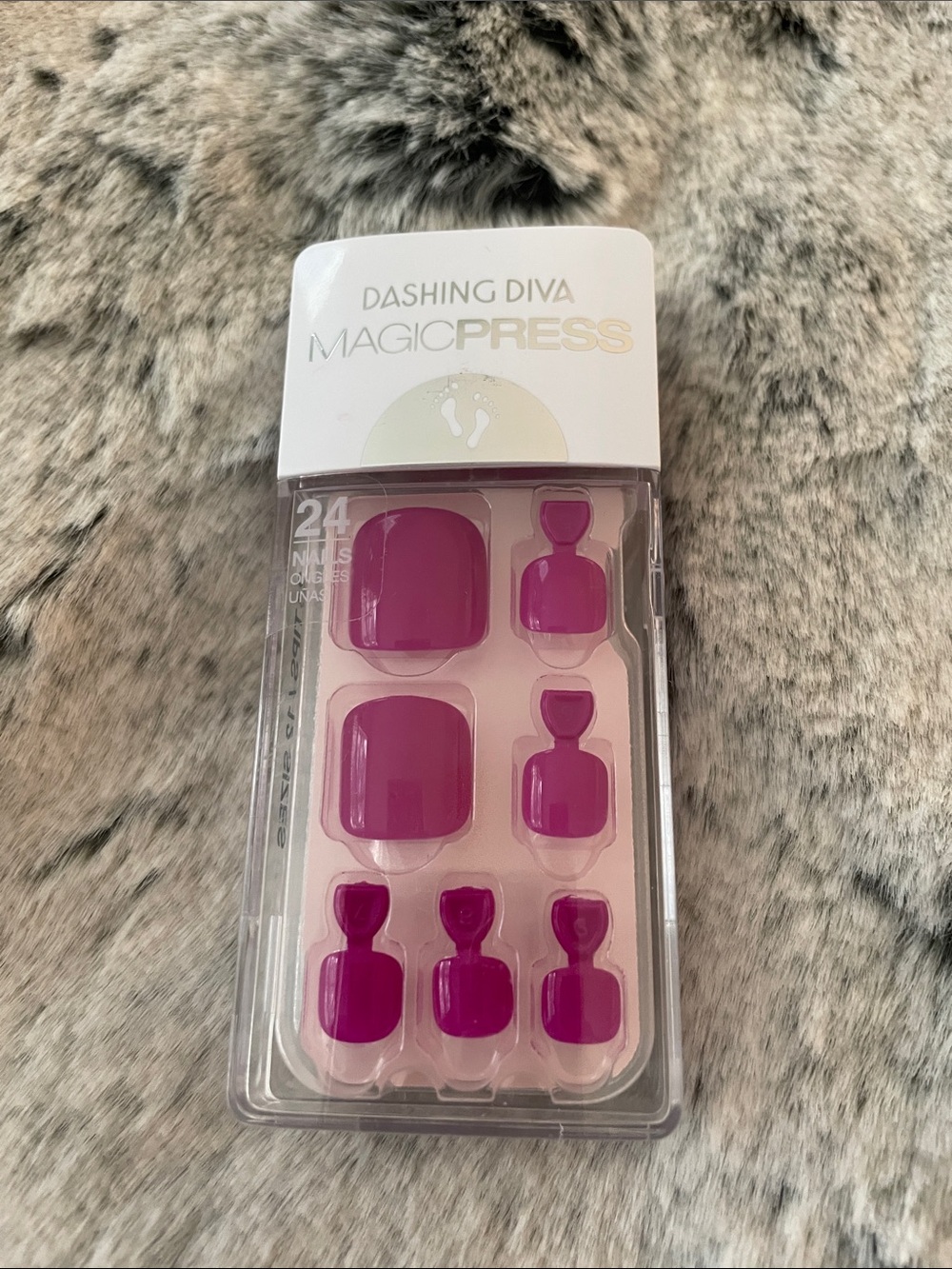 Dashing Diva MagicPress Press-On Nails in Deep Pink